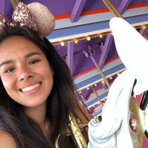 Meet your Posher, Ida